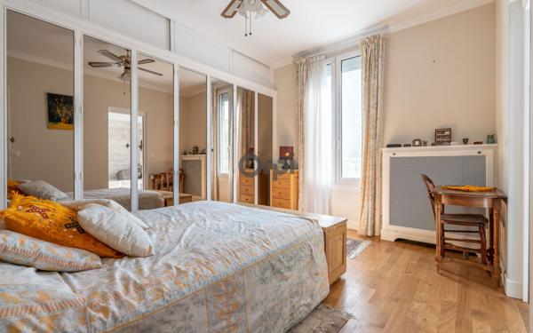 Maison à vendre    6 pièces • 212 m2 Saint-Maur-des-Fossés