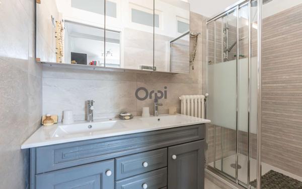 Maison à vendre    6 pièces • 212 m2 Saint-Maur-des-Fossés