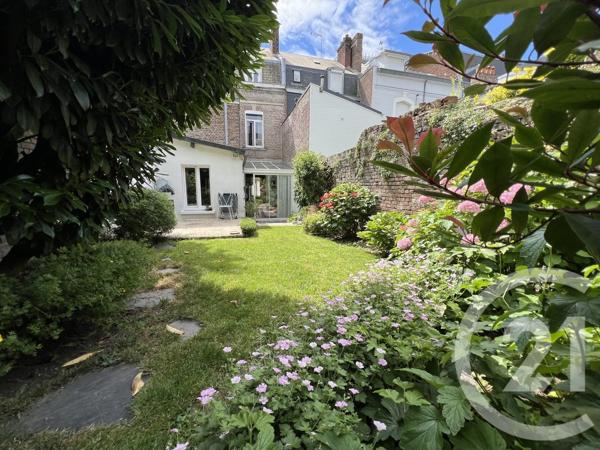 Maison à vendre  6 pièces - 146,35 m 2   ST QUENTIN  - 02