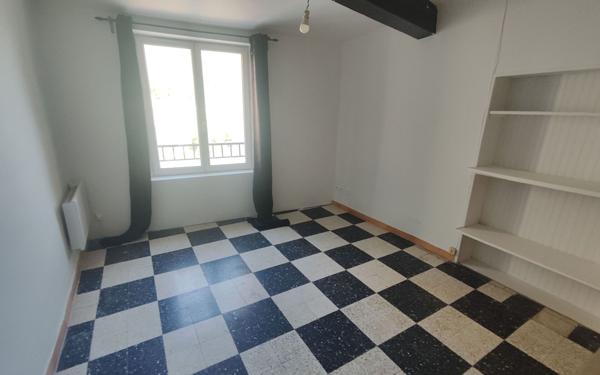 Appartement à louer    1 pièce •  Sisteron