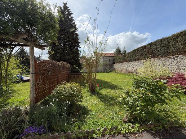 7 mn Nanteuil-Saacy, 10 mn A4 Montreuil aux lions