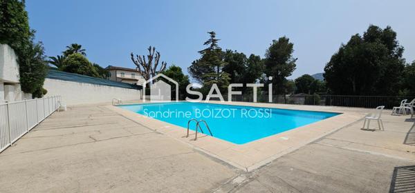 Très bel appartement 2p RDJ Terrasse et Jardin / Piscine / Cave / Garage