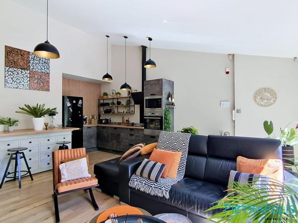SETE: Maison de charme T2 en plain-pied, Jardin, Place de parking privative