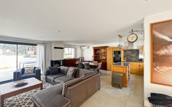 Maison à vendre    6 pièces •  Toulouse