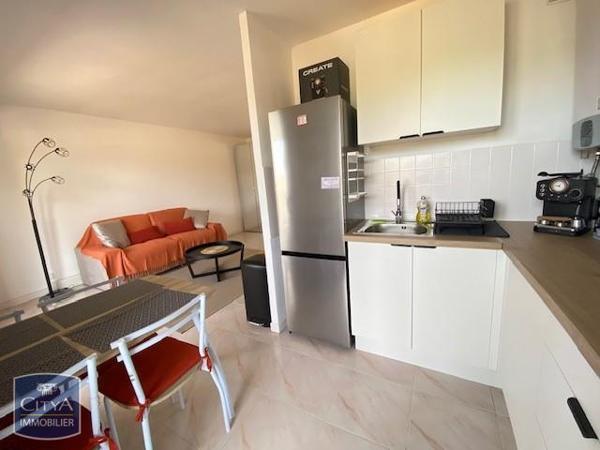Appartement à louer 1 pièce 30.76m²