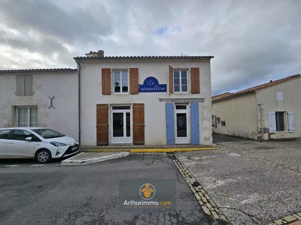 Vente Immeuble 6 pièces 199 m2 à Courçon