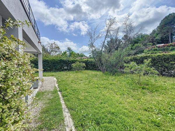 Appartement à vendre    3 pièces • 70 m2 Roquefort-les-Pins
