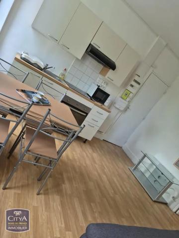 Appartement à louer 2 pièces 33.77m² Maubeuge (59600)