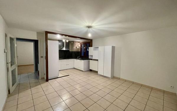 Appartement à louer    3 pièces •  Entzheim