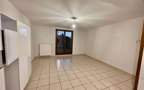 Appartement à louer    3 pièces •  Entzheim