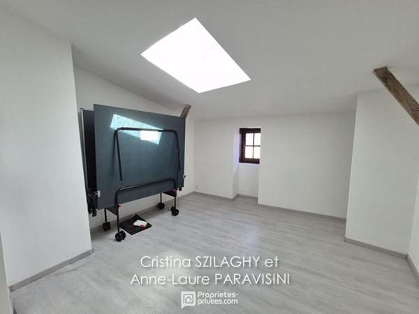 La Cassaigne, maison de village rénovée avec garage