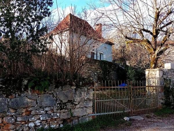 2 Maisons de village  4 pièces 78 m2 et grange