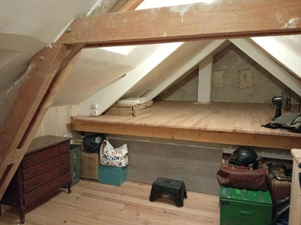 2 Maisons de village  4 pièces 78 m2 et grange