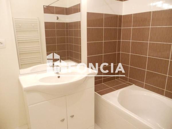 Location Appartement 3 pièces 66.4 m² - 65 RUE DES BAQUETIERS Brest 29200