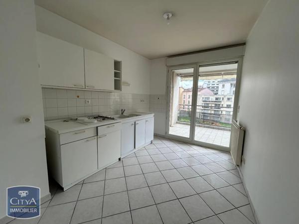 Appartement à louer 3 pièces 72.07m²