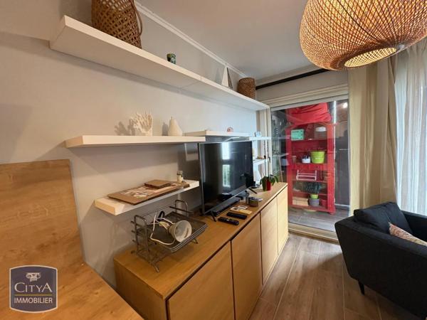 Appartement à louer 2 pièces 53.32m² Le Grau-du-Roi (30240)