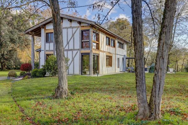 Vente Maison de luxe Saint-Sulpice-la-Pointe 7 Pièces 186 m²