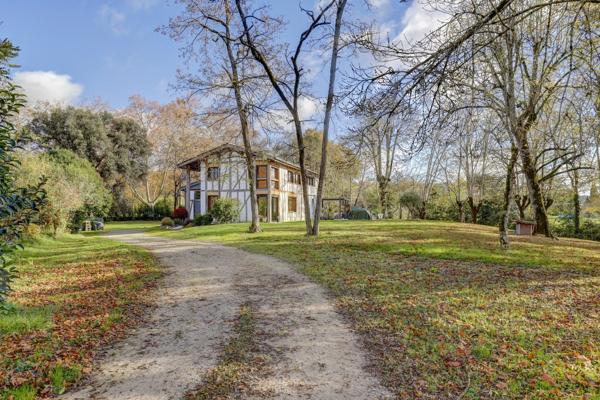 Vente Maison de luxe Saint-Sulpice-la-Pointe 7 Pièces 186 m²