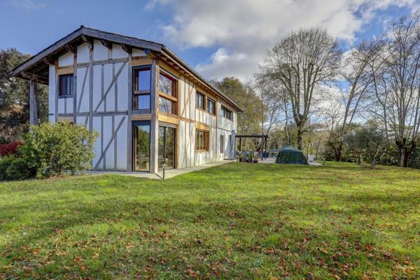 Vente Maison de luxe Saint-Sulpice-la-Pointe 7 Pièces 186 m²