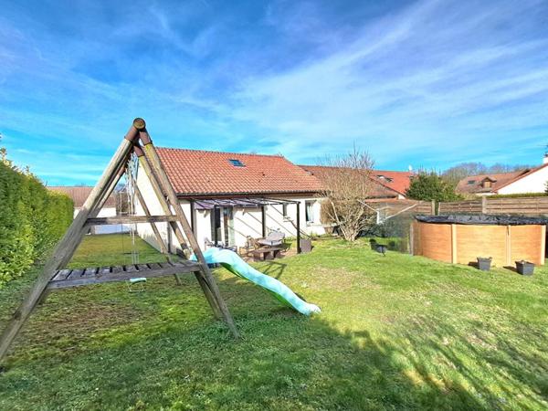 PAVILLON FAMILIAL  6 PIECES