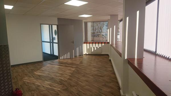 Local Commercial 5 pièces - 186 m²