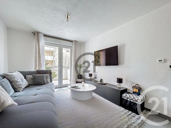Appartement F2 à vendre  2 pièces - 43,90 m 2   STE SAVINE  - 10