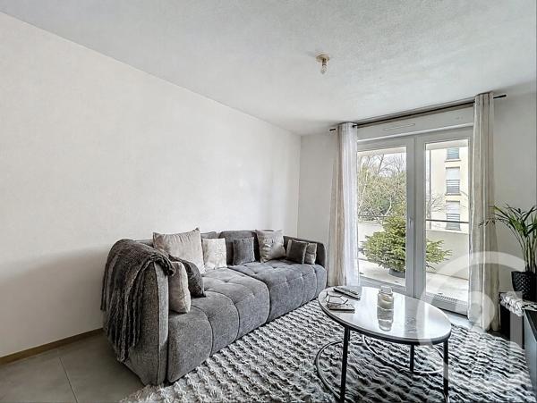 Appartement F2 à vendre  2 pièces - 43,90 m 2   STE SAVINE  - 10