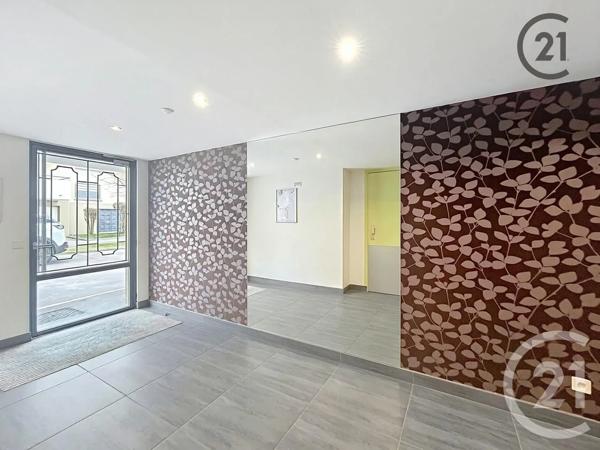 Appartement F2 à vendre  2 pièces - 43,90 m 2   STE SAVINE  - 10