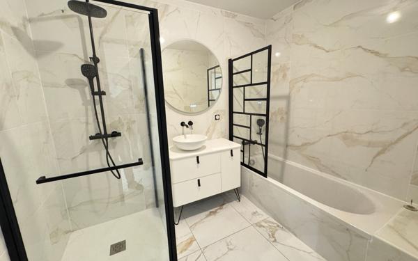 Maison à vendre    4 pièces •  La Freissinouse