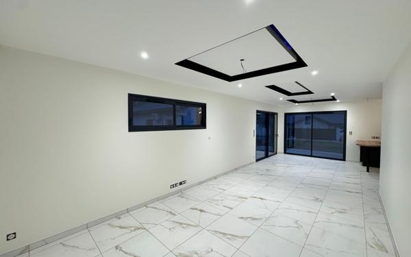 Maison à vendre    4 pièces •  La Freissinouse