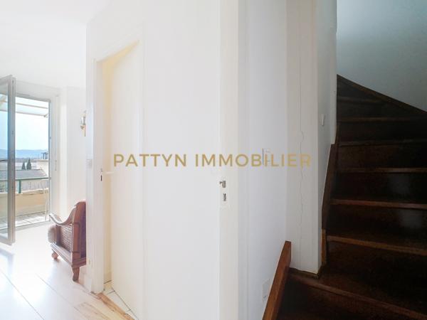 Montmerle-sur-Saône (01090) Vue exceptionnelle sur les Monts du Beaujolais – Maison atypique avec dépendances – Montmerle-sur-Saône