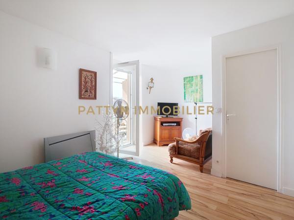 Montmerle-sur-Saône (01090) Vue exceptionnelle sur les Monts du Beaujolais – Maison atypique avec dépendances – Montmerle-sur-Saône