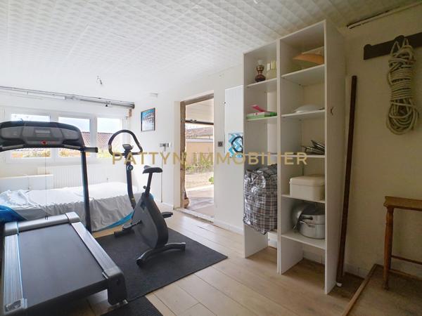 Montmerle-sur-Saône (01090) Vue exceptionnelle sur les Monts du Beaujolais – Maison atypique avec dépendances – Montmerle-sur-Saône