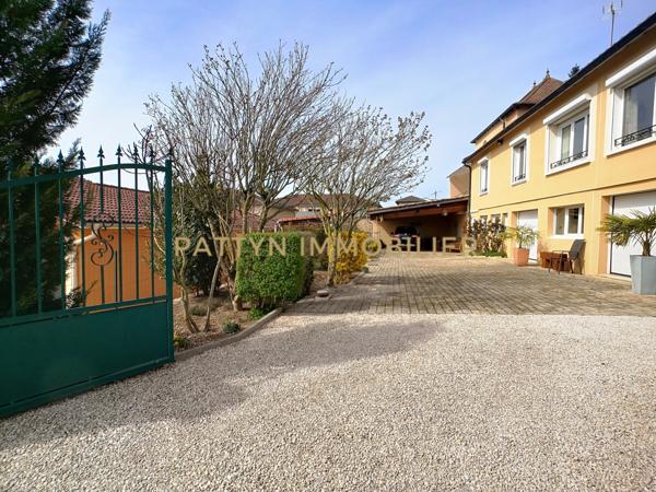 Montmerle-sur-Saône (01090) Vue exceptionnelle sur les Monts du Beaujolais – Maison atypique avec dépendances – Montmerle-sur-Saône