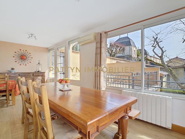 Montmerle-sur-Saône (01090) Vue exceptionnelle sur les Monts du Beaujolais – Maison atypique avec dépendances – Montmerle-sur-Saône