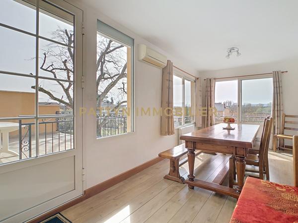 Montmerle-sur-Saône (01090) Vue exceptionnelle sur les Monts du Beaujolais – Maison atypique avec dépendances – Montmerle-sur-Saône