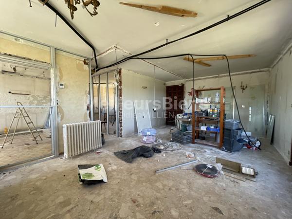 maison a renover sur une parcelle de  3500 m2