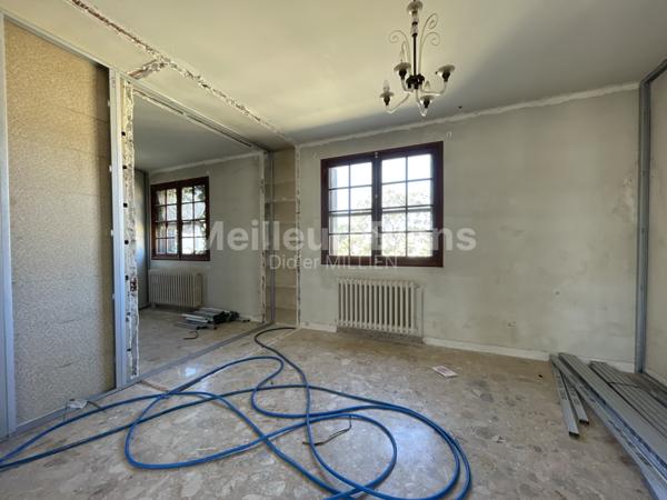 maison a renover sur une parcelle de  3500 m2