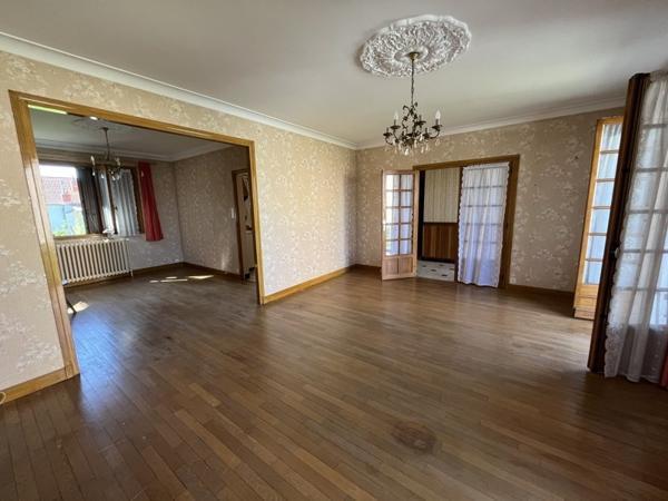 Maison à vendre 98 550 € Montluçon 5 p 99 m² DPE E