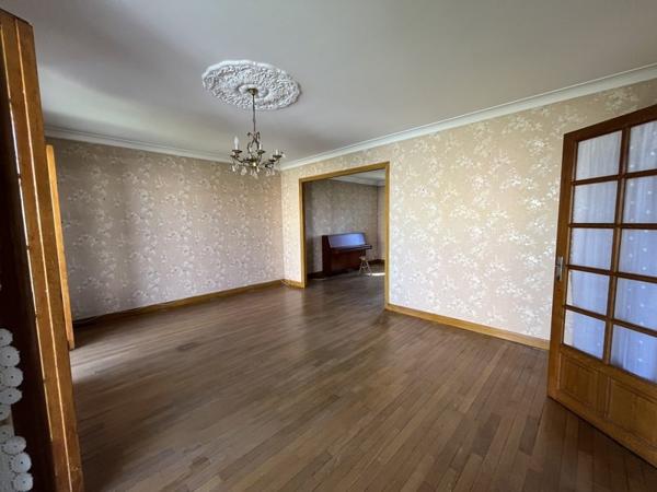 Maison à vendre 98 550 € Montluçon 5 p 99 m² DPE E