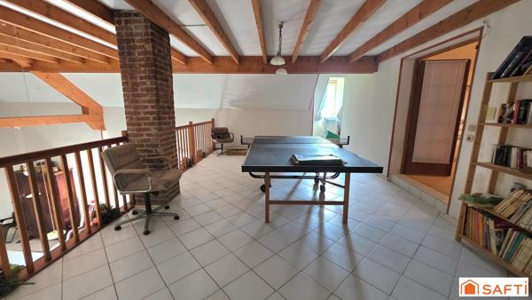 Propriété de caractère unique de 332m² avec salle de réception