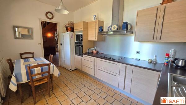 Propriété de caractère unique de 332m² avec salle de réception