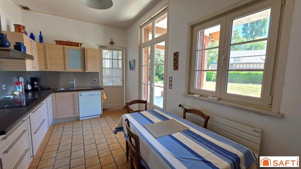Propriété de caractère unique de 332m² avec salle de réception