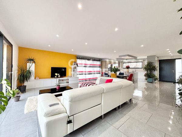 Maison contemporaine avec piscine et garage proche d'ORTHEZ