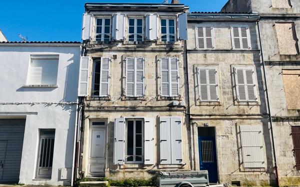 Appartement à vendre    1 pièce • 24 m2 La Rochelle