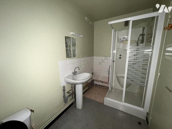Appartement 2 pièces avec parking et cave – Fort potentiel à Raon-l'Étape