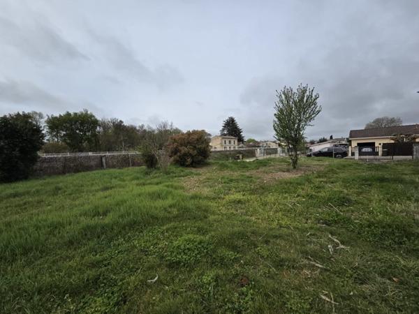 Maison à vendre |  Saint-Seurin-sur-l'Isle |  1 pièce