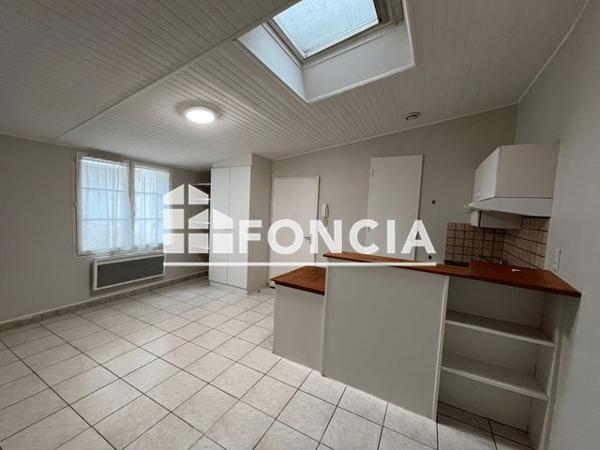 Location Studio 22.4 m² - 51 RUE LEONARD JARRAUD Angouleme 16000