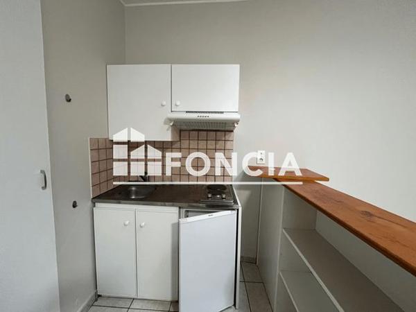 Location Studio 22.4 m² - 51 RUE LEONARD JARRAUD Angouleme 16000