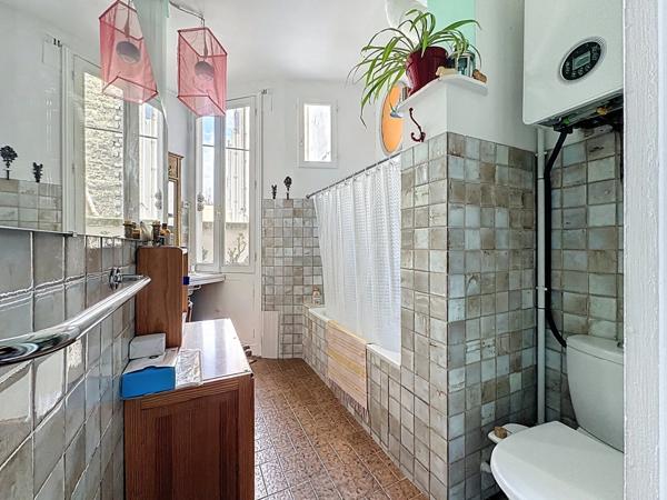 Sentier - Bonne Nouvelle : Appartement 4 pièces calme et lumineux en étage élevé, avec balcons.